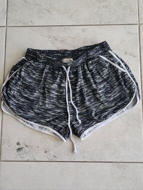 Shosho Booty Shorts Women's Size Medium Fleece Workout Shorts Pajamas Good cond.